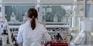 Ile godzin nie sikać przed testem ciążowym?